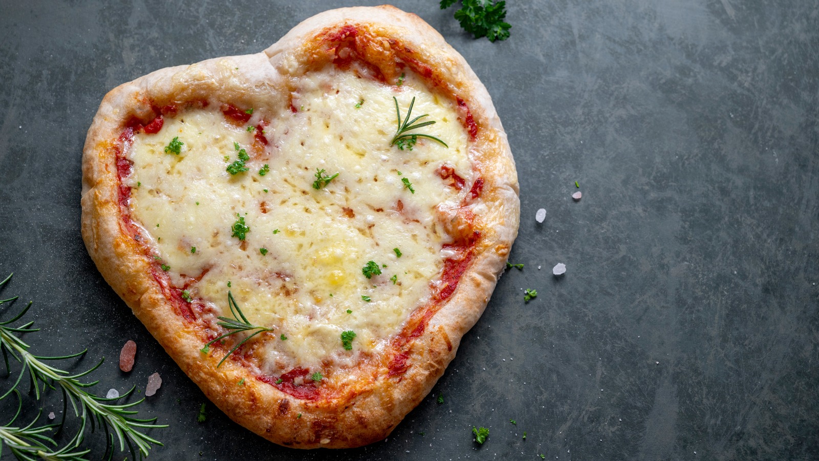 HeartShaped Cheese Pizza Arrives At Aldi In Time For Valentine