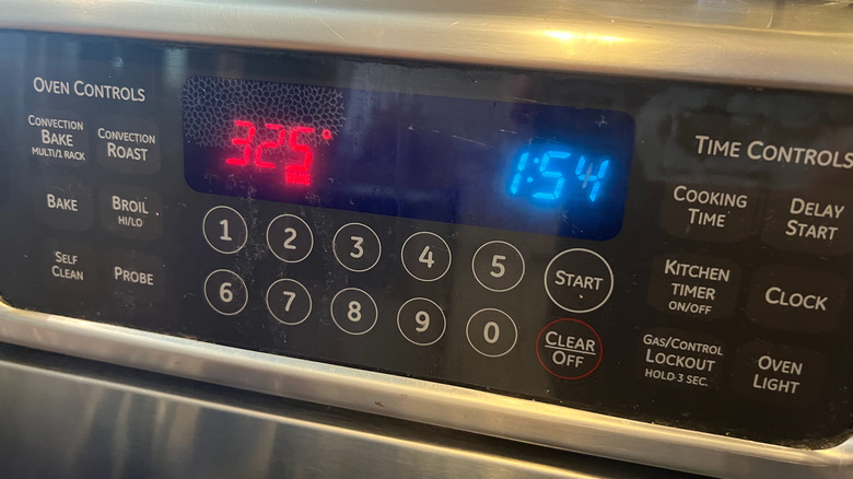 Oven temperature screen reading 325 F