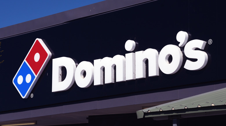 Domino's storefront sign