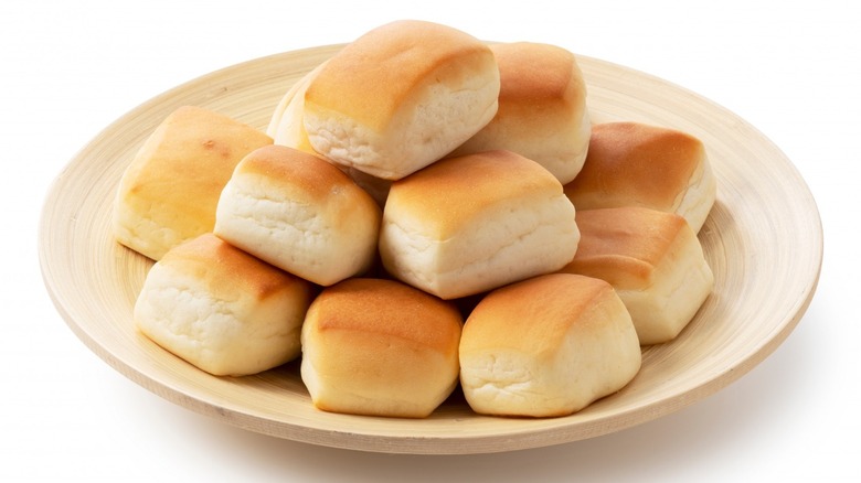 Dinner rolls