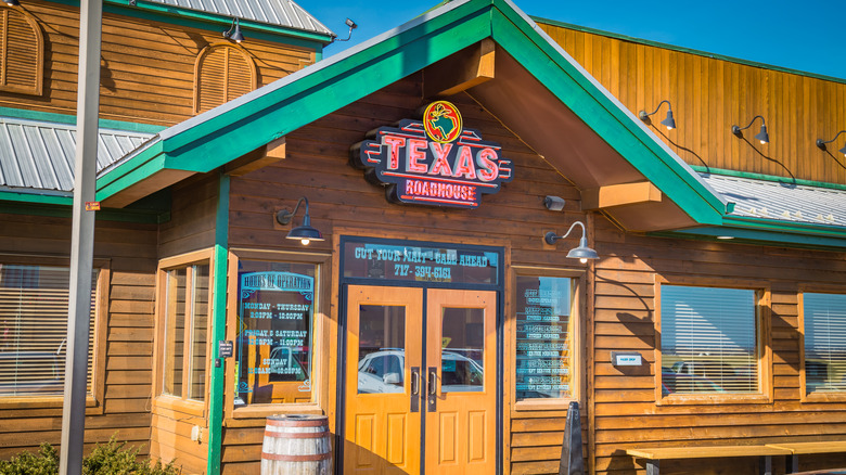 Texas Roadhouse exterior 