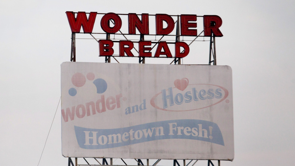 Wonder Bread sign