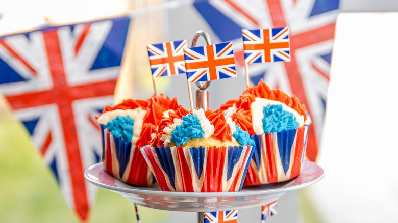 British flag cupcakes and bunting