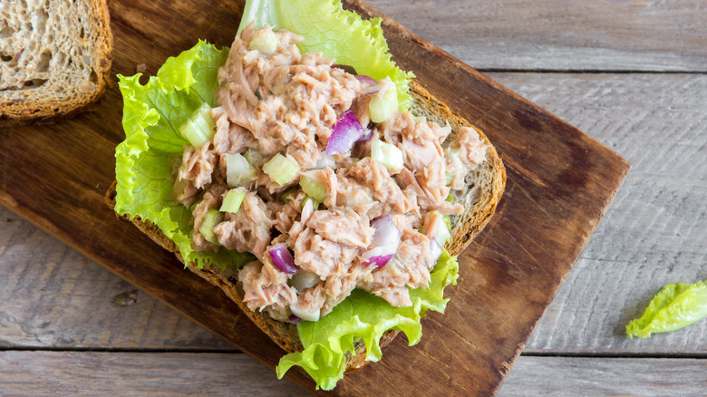 Tuna salad sandwich