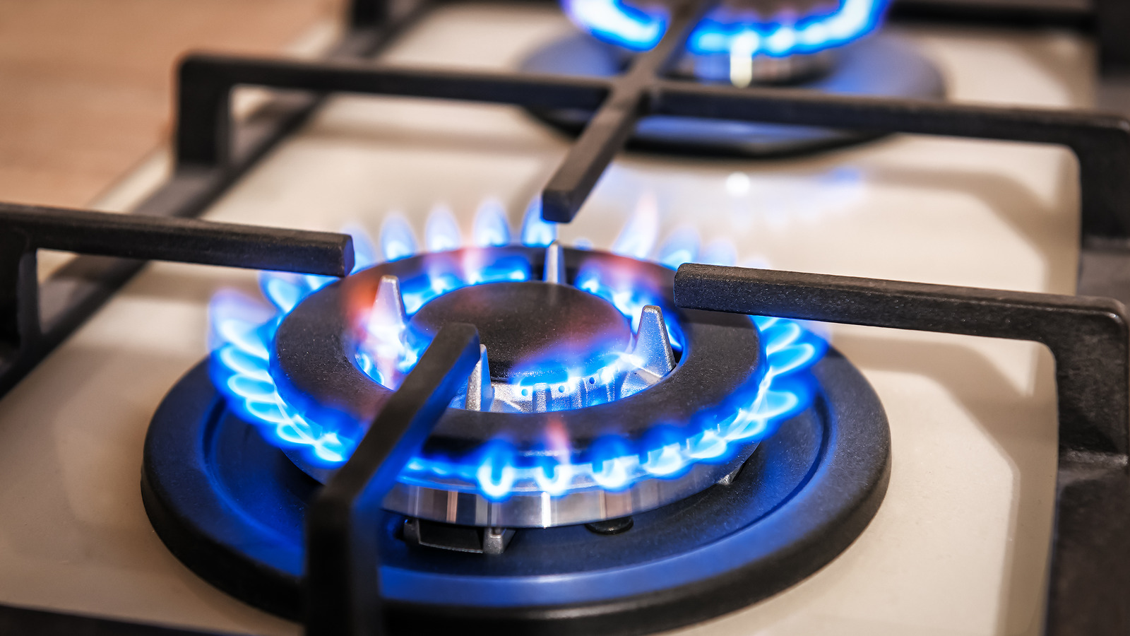 Here's How You Should Be Cleaning Your Stove Burners