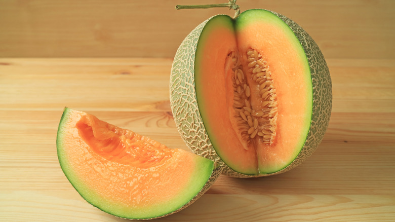 What's the Difference Between Cantaloupe and Honeydew Melon