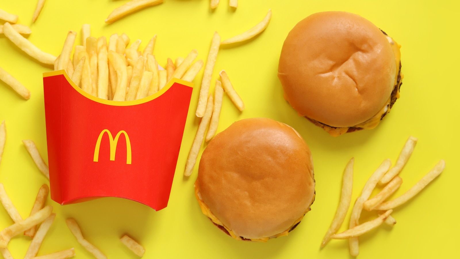 Here's The Only McDonald's Burger On The Menu That's Actually Cooked Fresh