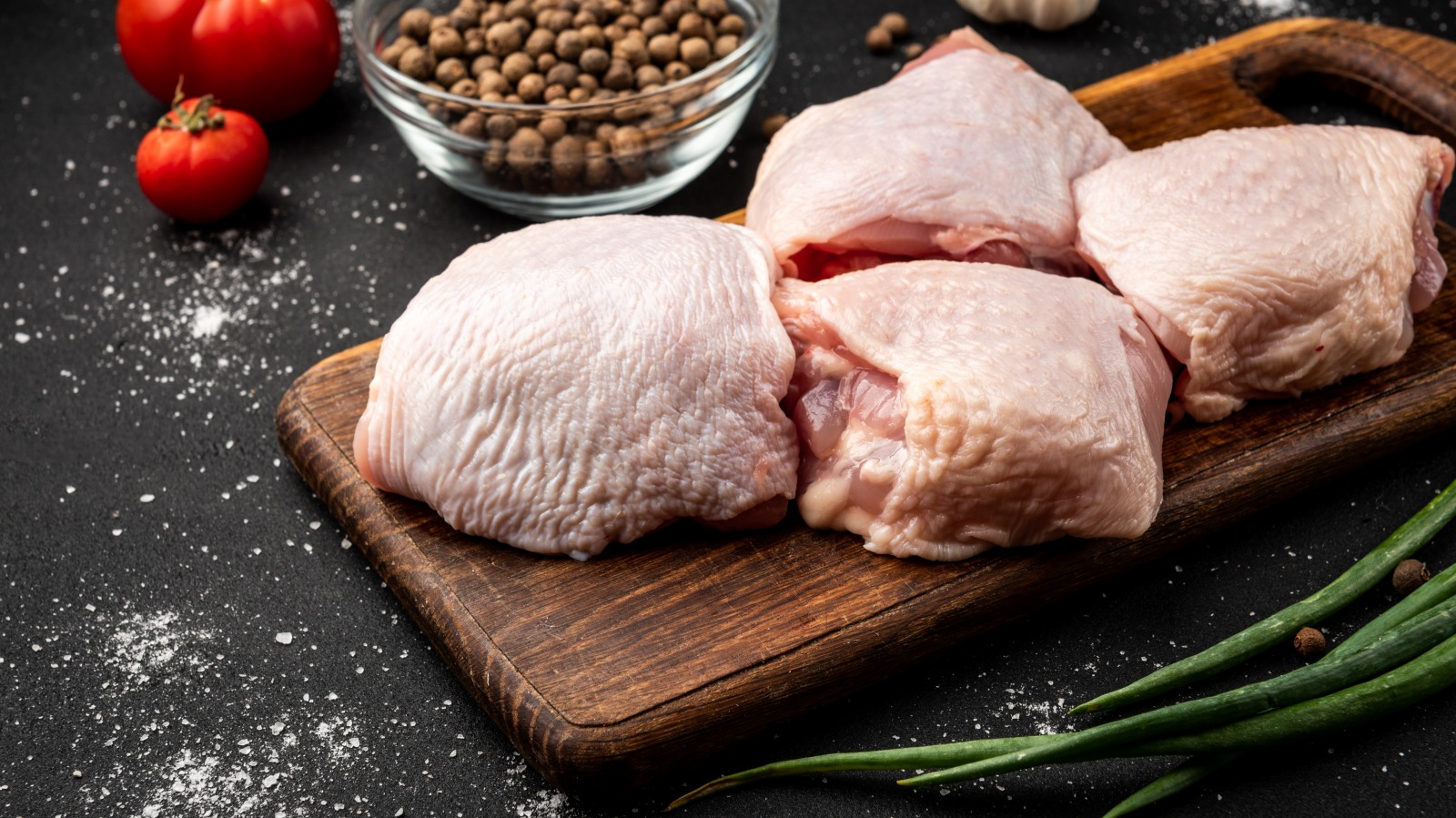 Here's The Proper Way To Debone Chicken Thighs