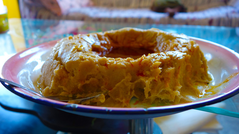 Ethiopian breakfast genfo on a plate 