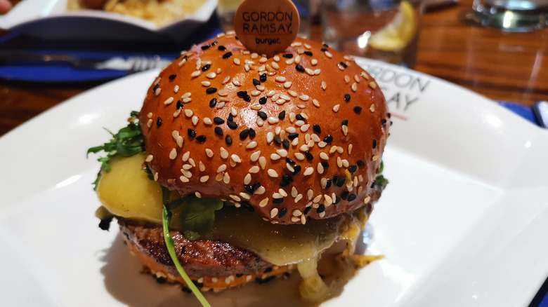 Owners Can't Take Criticism On Burger Kitchen Nightmares Here's What Happened To Burger Kitchen After 'Kitchen Nightmares'