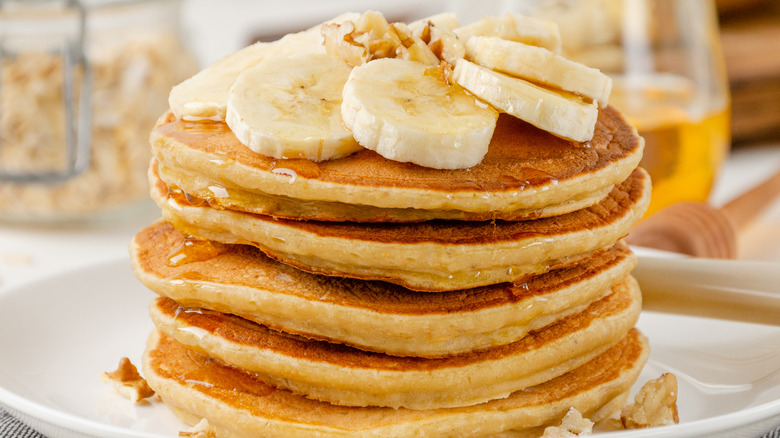 Banana oat pancakes