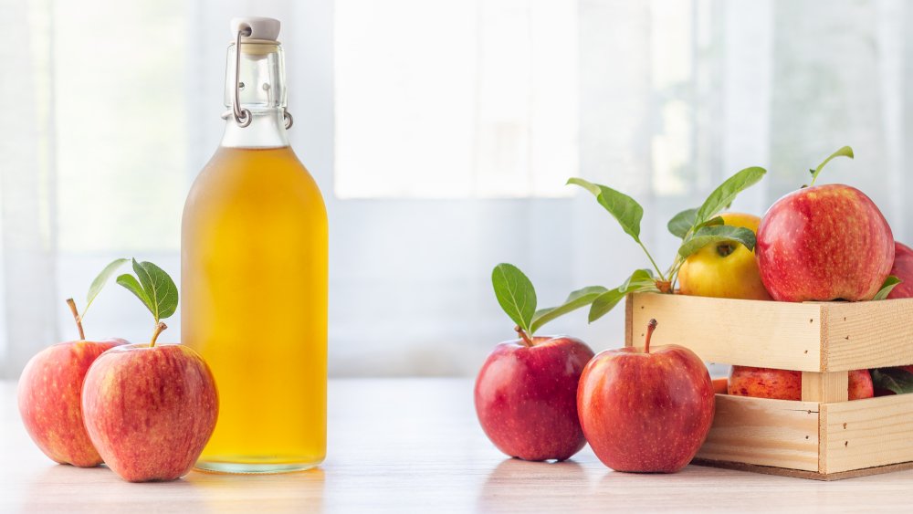 apple cider vinegar, vinegar, apples