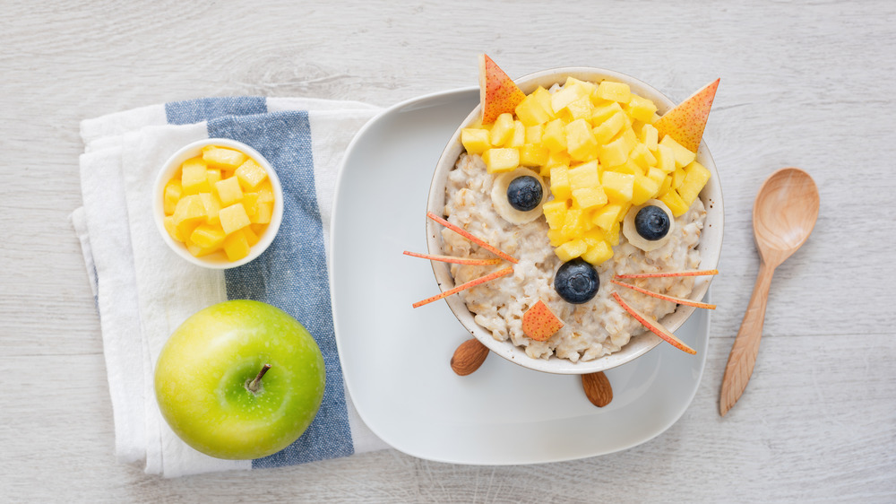 Oatmeal with fruit