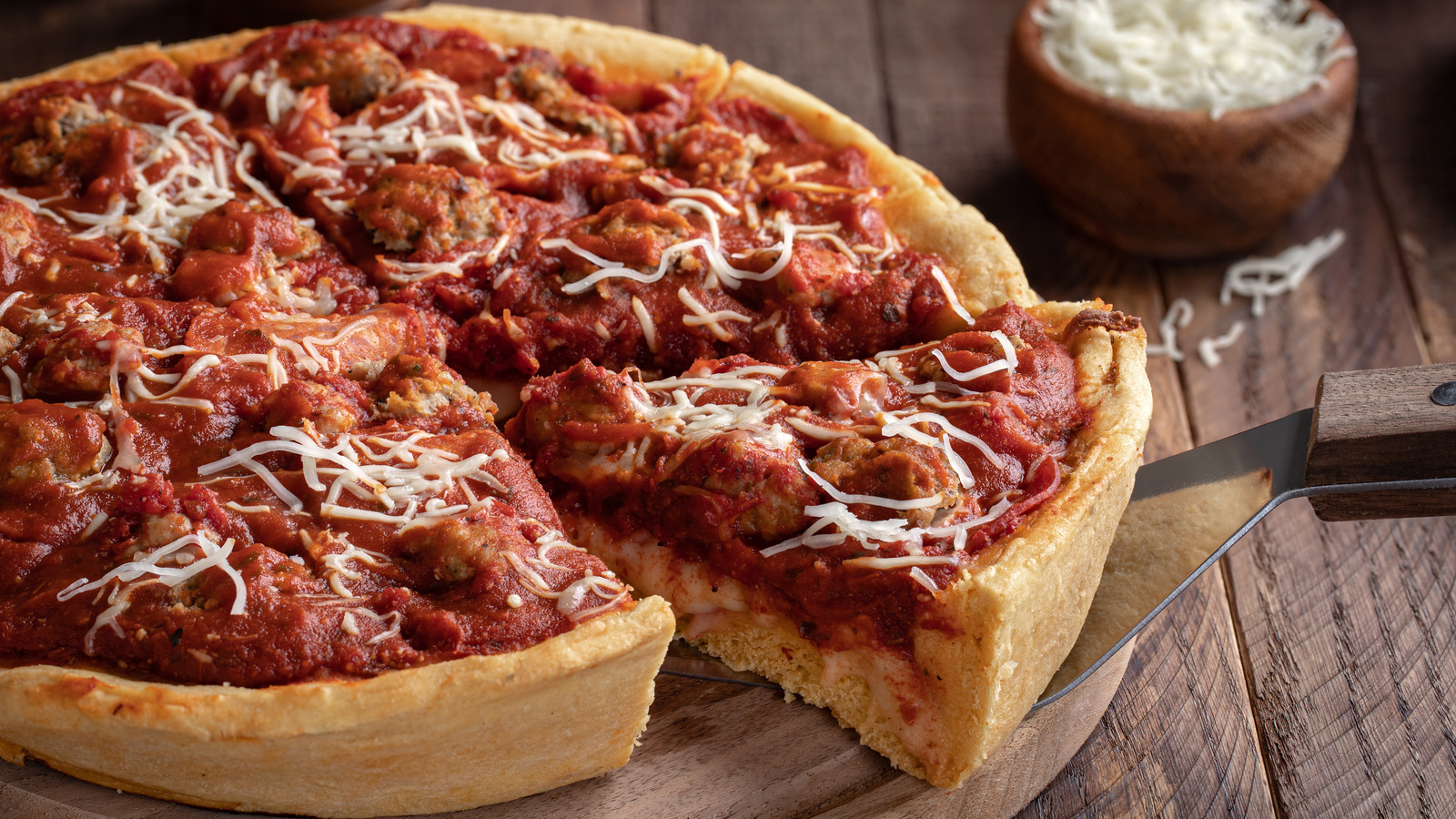 Here's What Makes Deep Dish And Stuffed Pizza Different