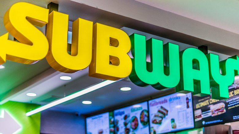 Subway restaurant sign