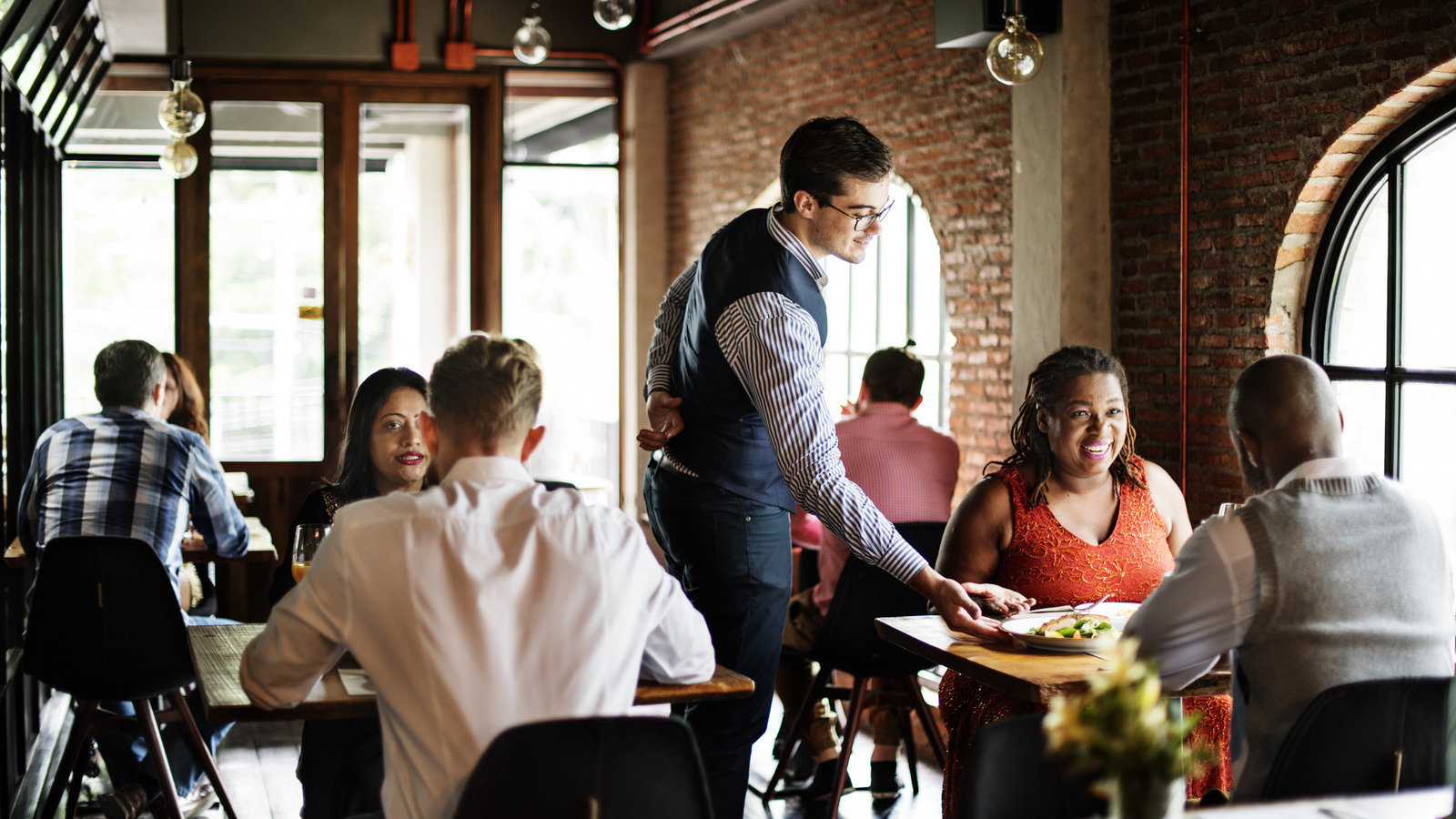 Here's What The 'No Tax On Tips' Rule Really Means For Your Restaurant Bill