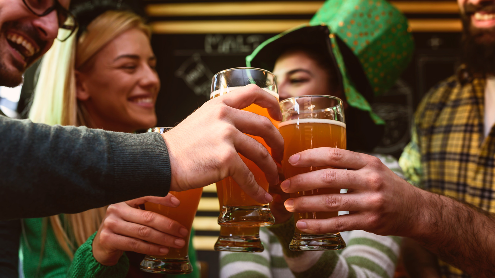 Here’s What The Mashed Staff Eat And Drink On St. Patrick’s Day – Mashed