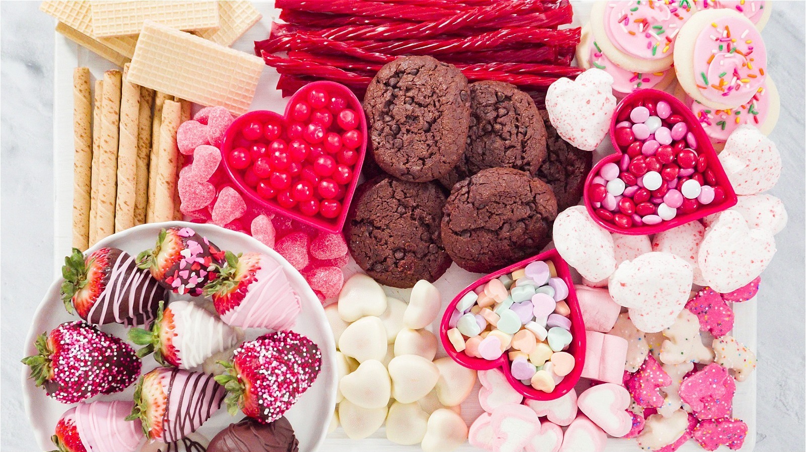 Добавь сладости. Сборка конфет. Candies for Valentines.