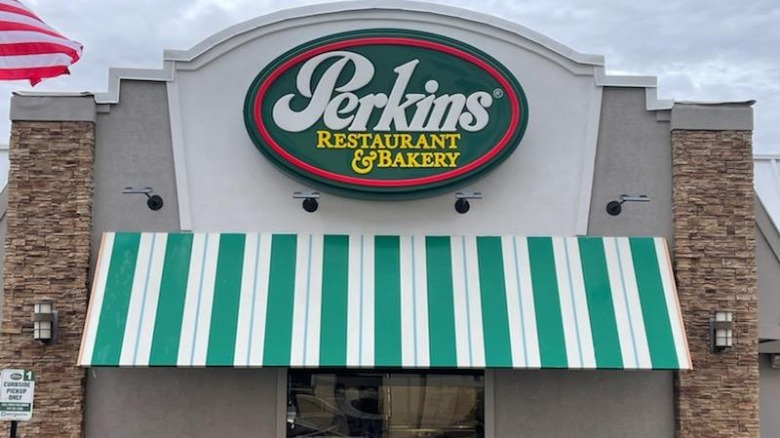 Perkins restaurant sign and awning