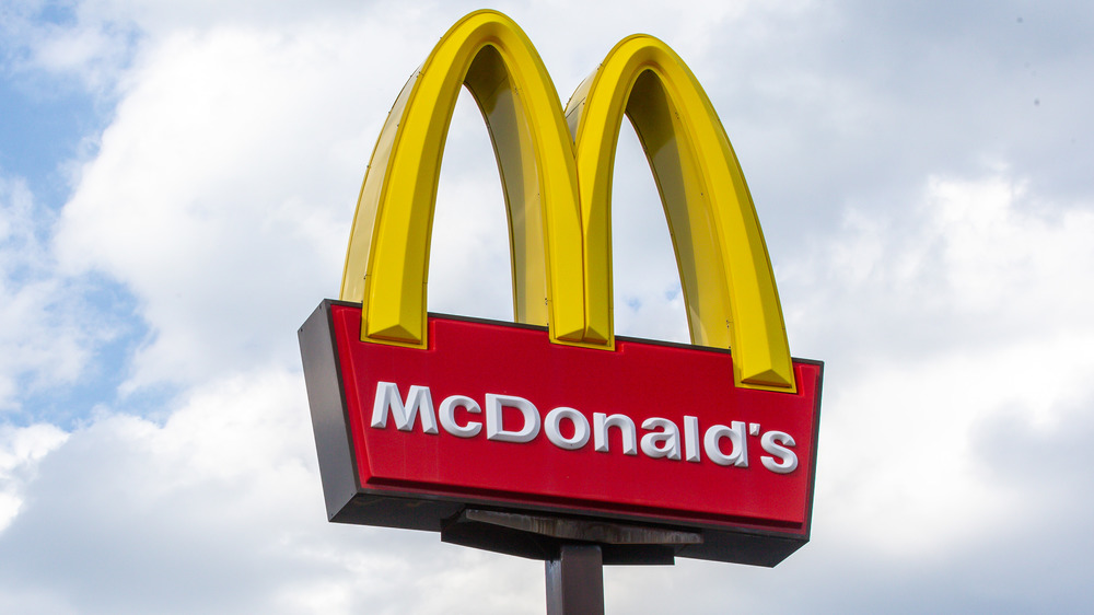 McDonald's sign against sky