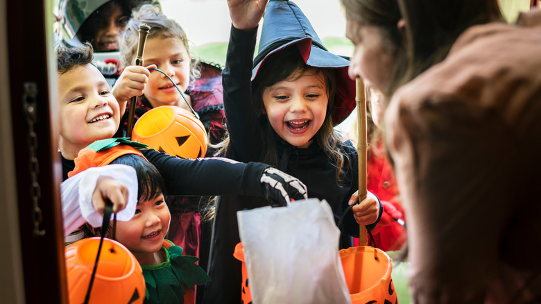 Kids trick-or-treating