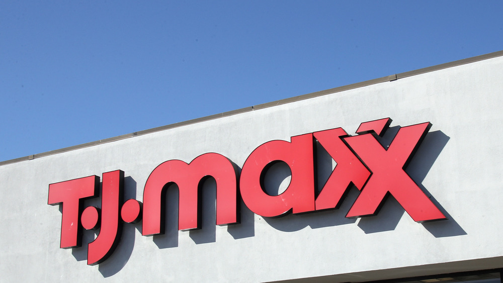 TJ Maxx sign