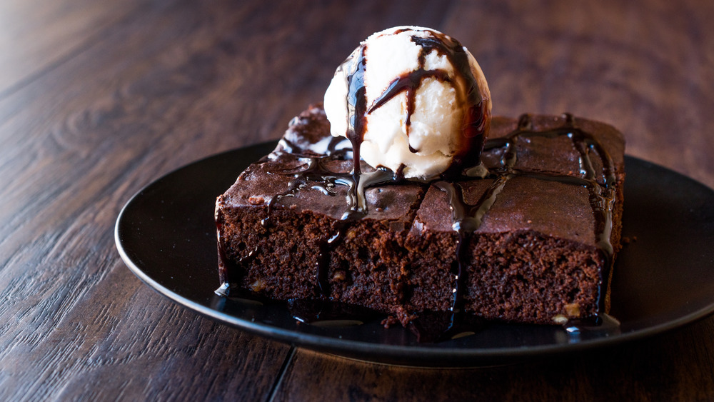 Brownies with ice cream