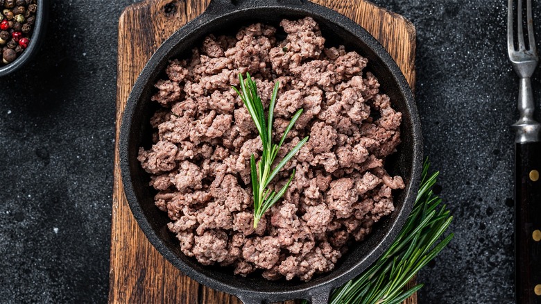 Cooked ground beef in bowl