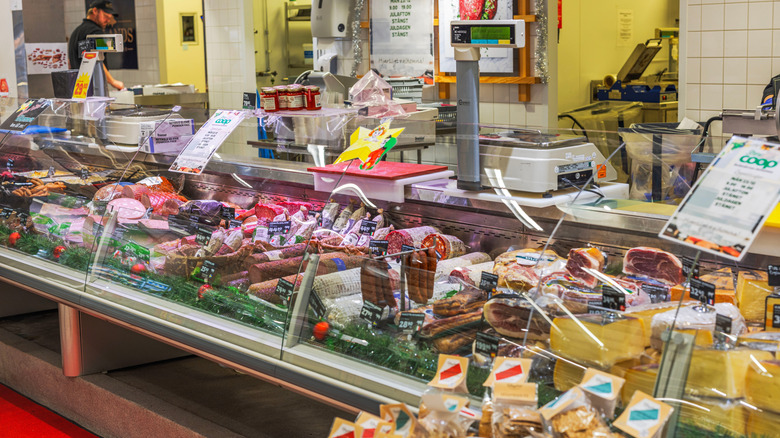 Deli counter