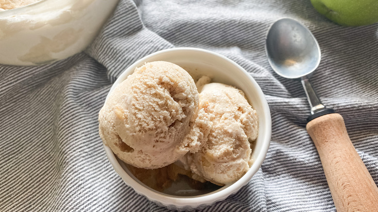 apple pie ice cream