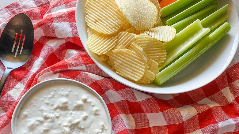blue cheese dip veggies chips