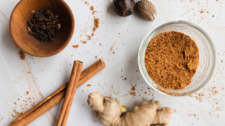 spice mix and whole spices