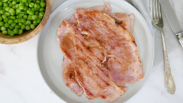 ham steaks with peas