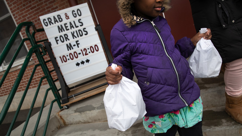 children with food aid