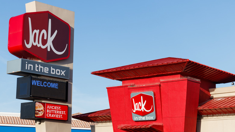 Jack in the Box restaurant exterior