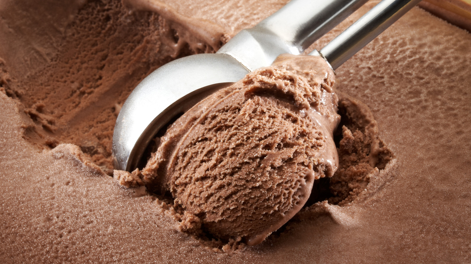 How A Knife Can Make Scooping Ice Cream Easier