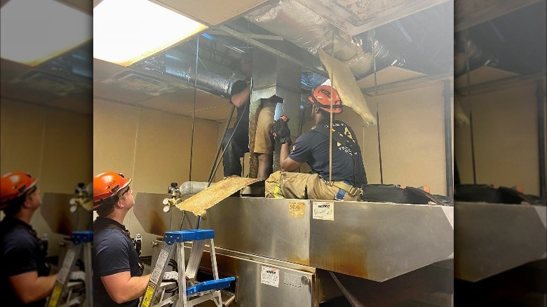 Little Caesars burglar oven vent rescue