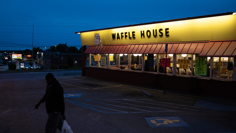 A Waffle House at night