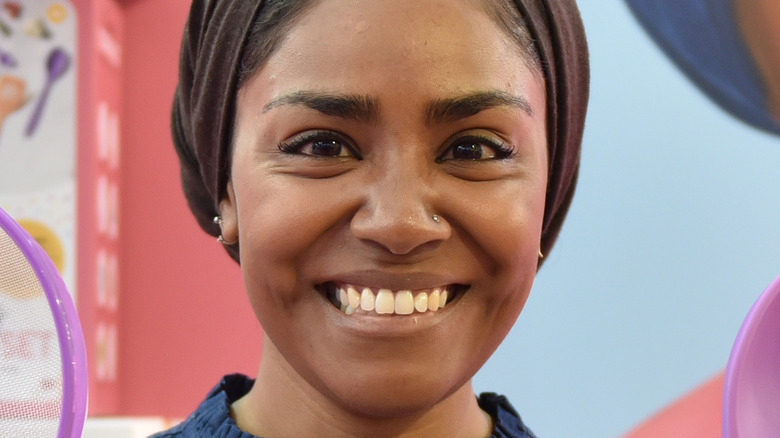 nadiya hussain smiles