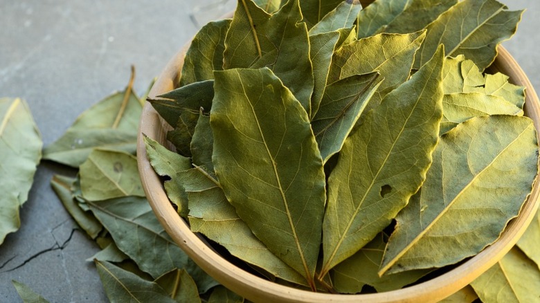 Bay leaves in a clay bowl
