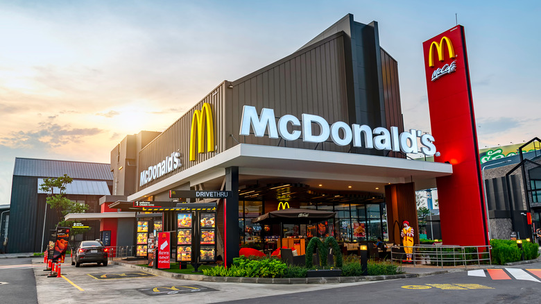 McDonald's restaurant at dawn