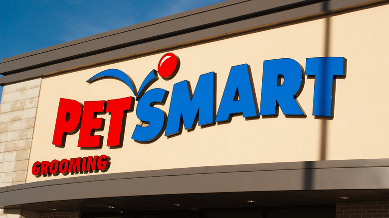 PetSmart storefront