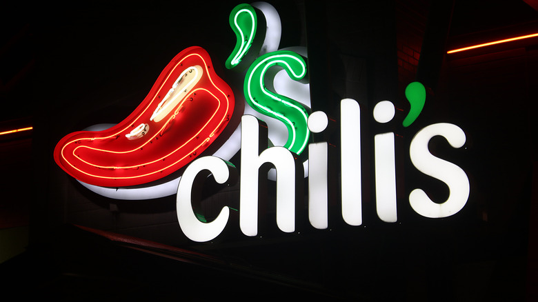 Chili's sign