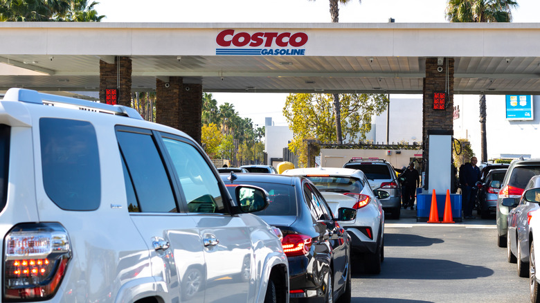 Cars queuing at Costco gas station