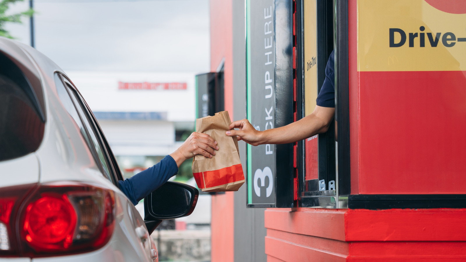 How Drive-Thrus Changed The Fast Food Burger