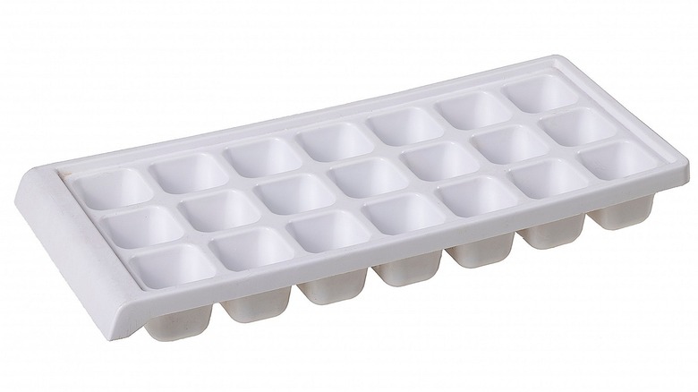 Ice cube tray 