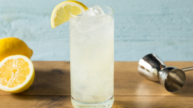 Tom Collins cocktail