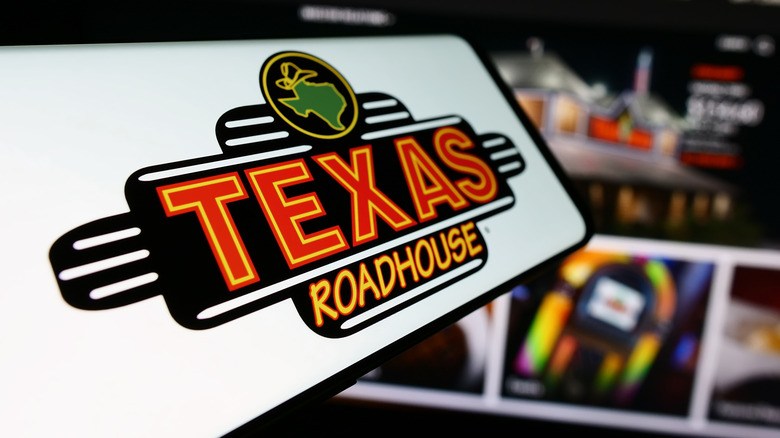 Texas Roadhouse app on the phone