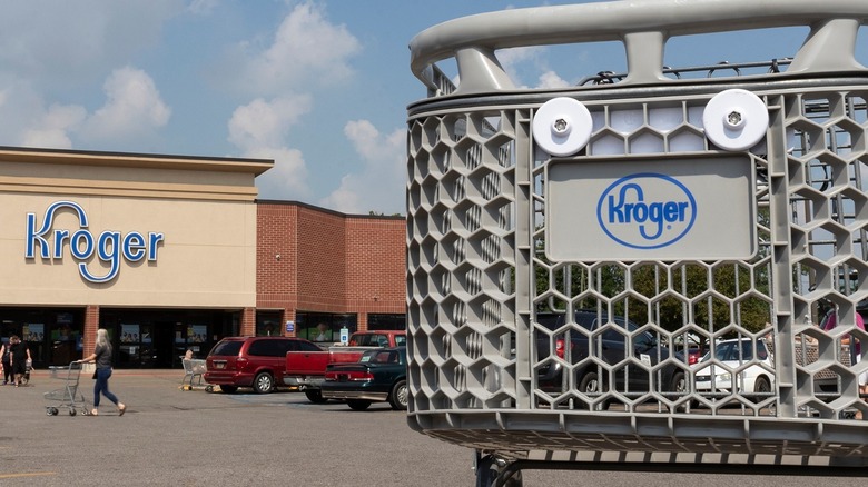 Kroger store front and shopping cart