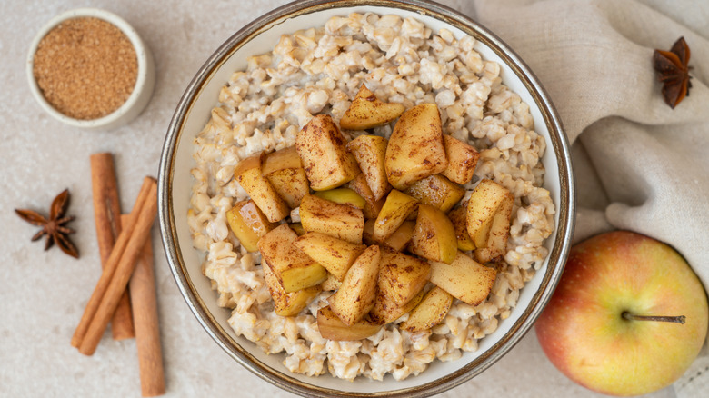 How Long Is Cooked Oatmeal Safe To Eat?